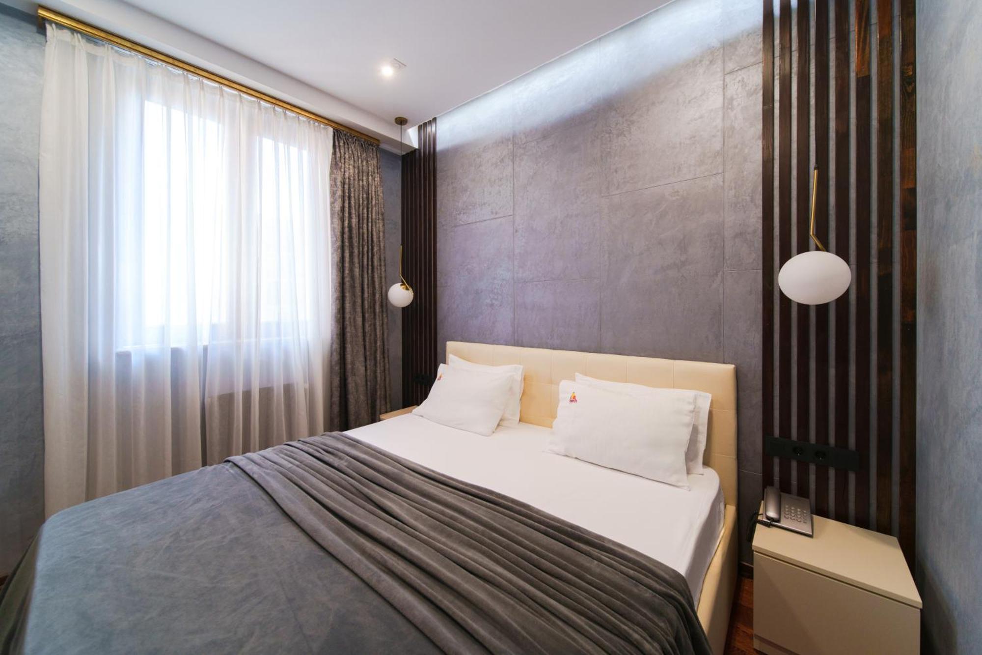Arch Apart Hotel Erevan Esterno foto